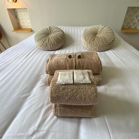 Aesthetics - 2 Bedrooms And Secure Parking! モンペリエ エクステリア 写真
